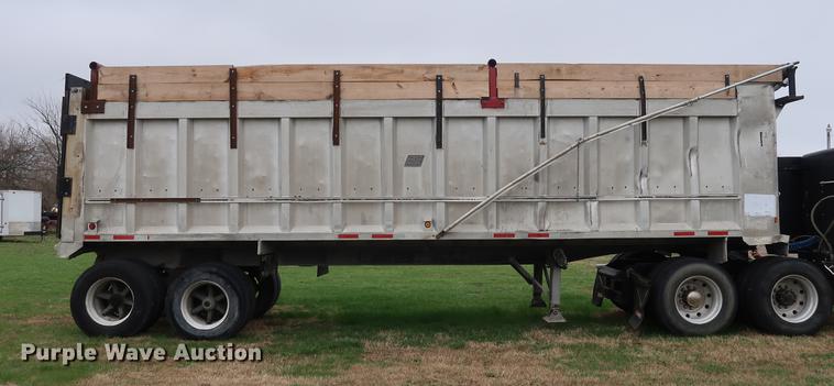 image for item DF3628 1991 East end dump trailer