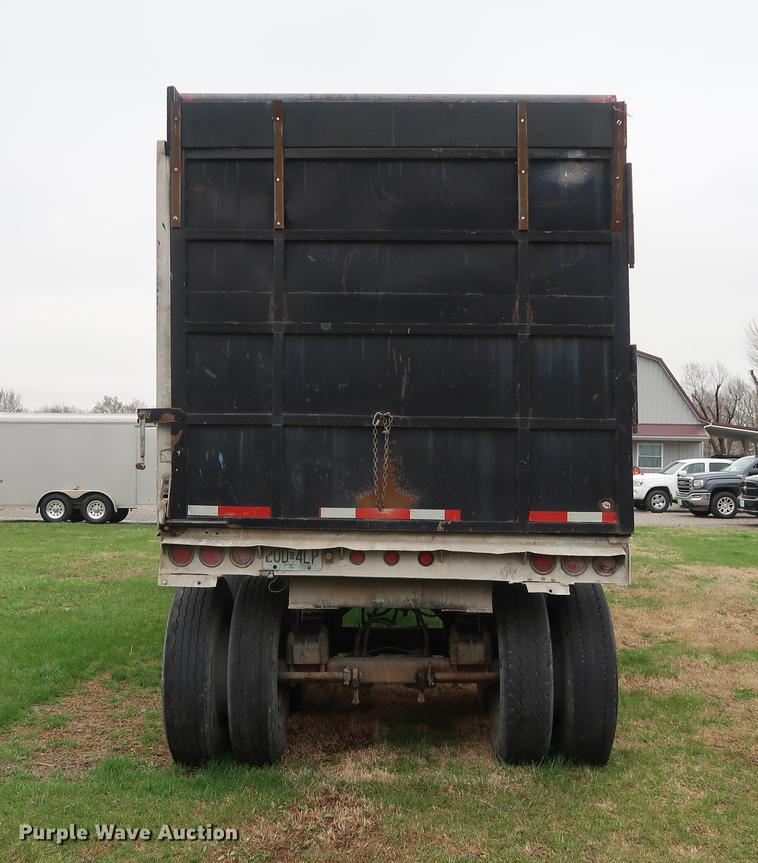 image for item DF3628 1991 East end dump trailer
