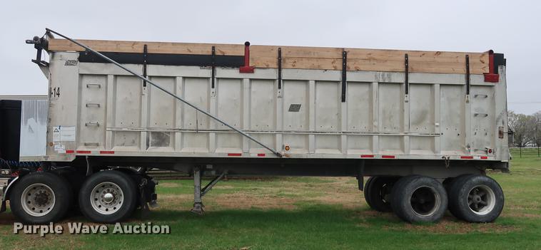 image for item DF3628 1991 East end dump trailer