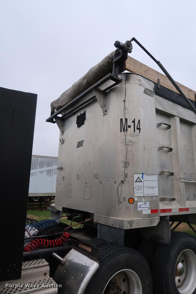 image for item DF3628 1991 East end dump trailer