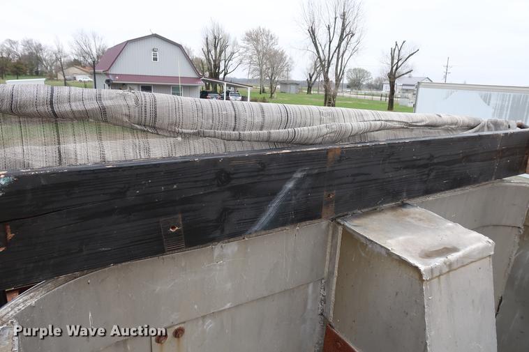 image for item DF3628 1991 East end dump trailer