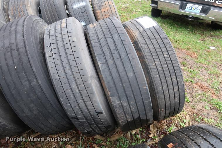 image for item DF3634 (20) 22.5 tires and wheels