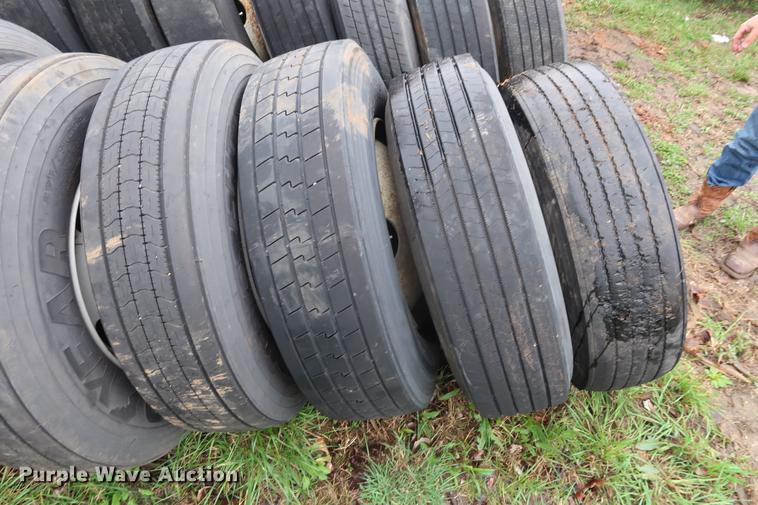 image for item DF3634 (20) 22.5 tires and wheels