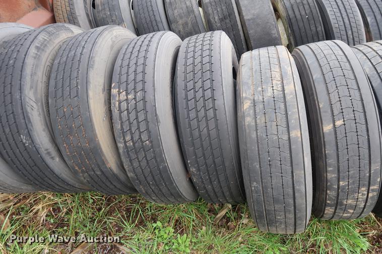 image for item DF3634 (20) 22.5 tires and wheels