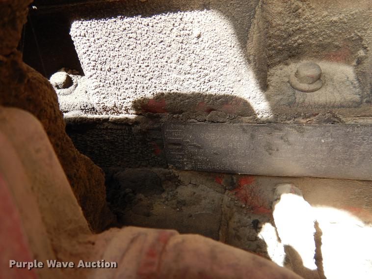 image for item DK9891 2010 Peterbilt 384 semi truck