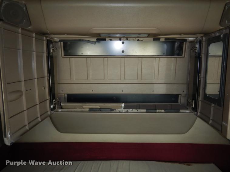 image for item DK9892 2007 International 9400i semi truck