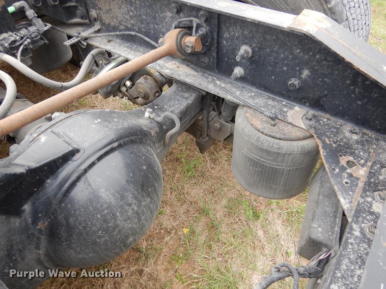 image for item DK9892 2007 International 9400i semi truck