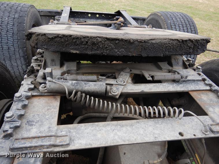 image for item DK9892 2007 International 9400i semi truck