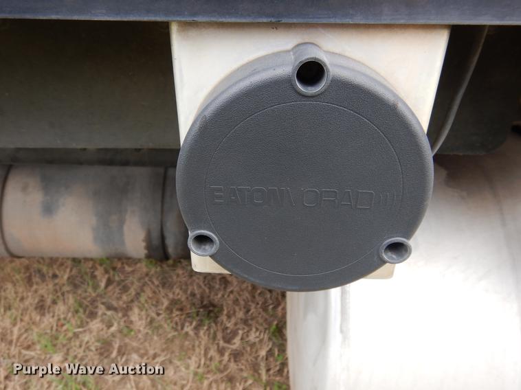 image for item DK9892 2007 International 9400i semi truck