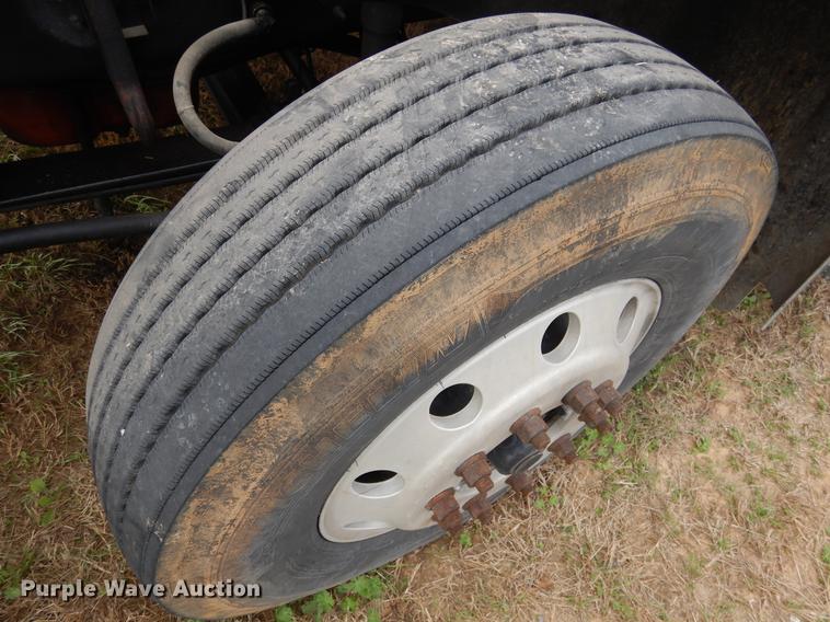 image for item DK9892 2007 International 9400i semi truck