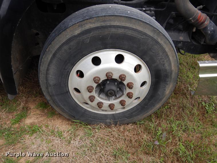 image for item DK9892 2007 International 9400i semi truck