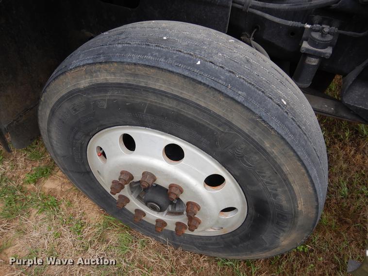 image for item DK9892 2007 International 9400i semi truck