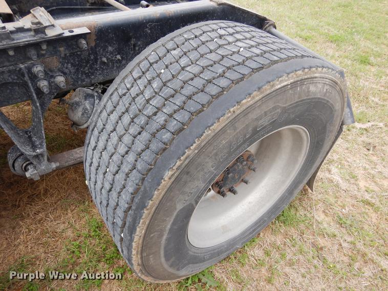 image for item DK9892 2007 International 9400i semi truck