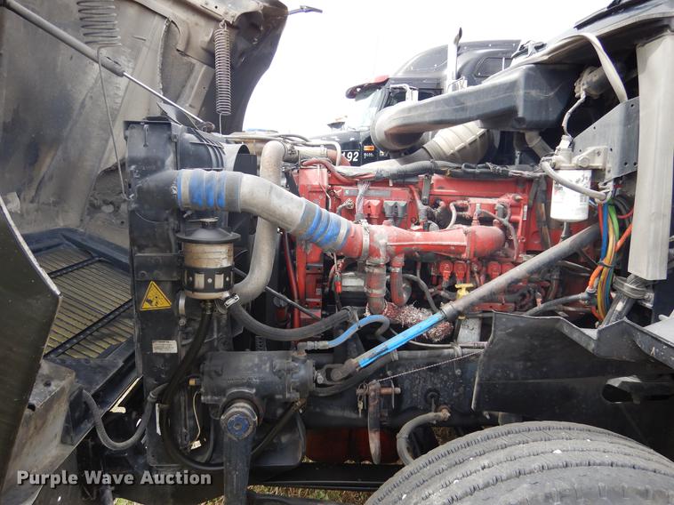 image for item DK9893 2007 International 9400i semi truck