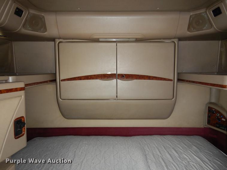 image for item DK9893 2007 International 9400i semi truck