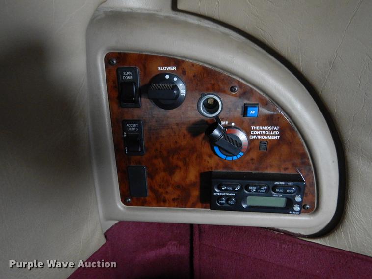 image for item DK9893 2007 International 9400i semi truck