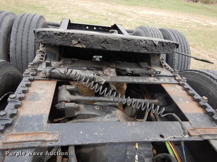 image for item DK9893 2007 International 9400i semi truck