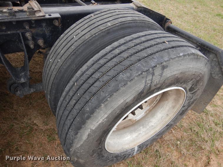 image for item DK9893 2007 International 9400i semi truck