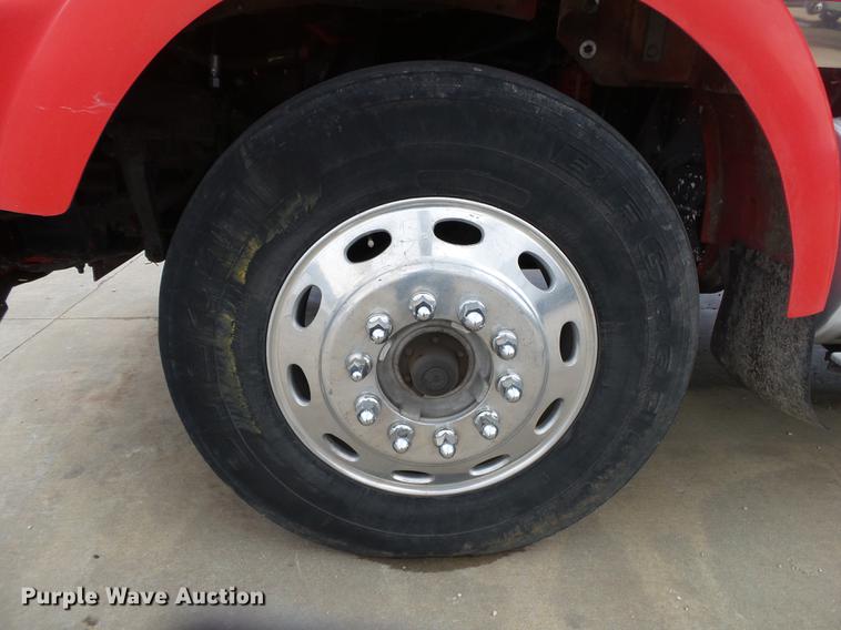 image for item DS9564 1997 Kenworth T800 semi truck