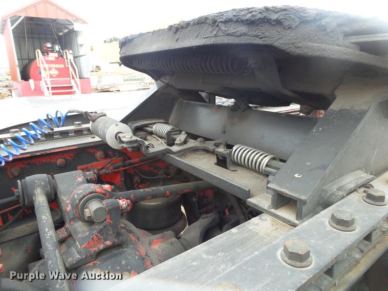 image for item DS9564 1997 Kenworth T800 semi truck