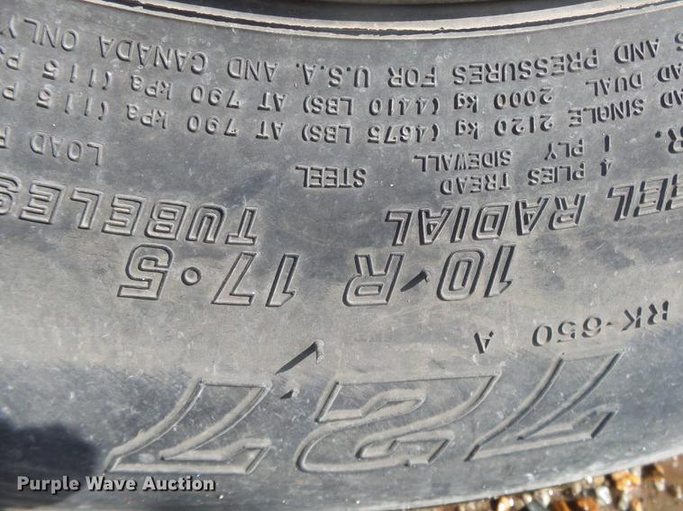 image for item DS9565 1986 Hyster drop deck trailer