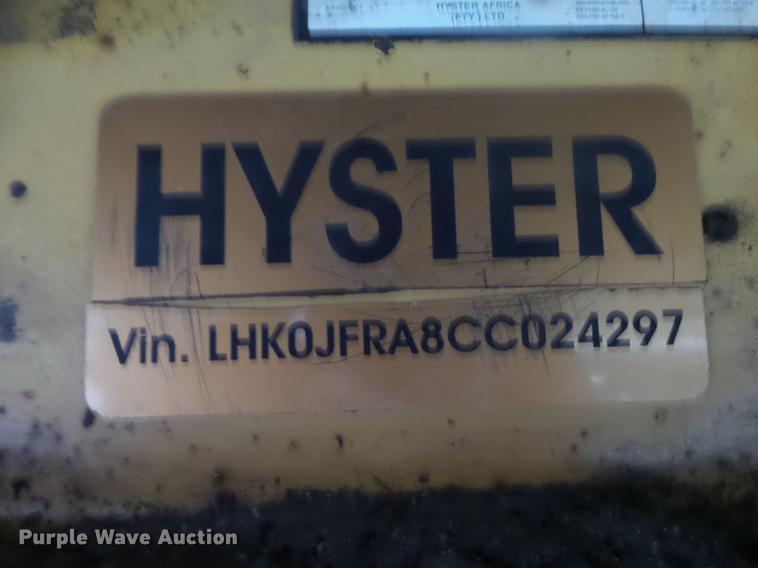 image for item DS9565 1986 Hyster drop deck trailer