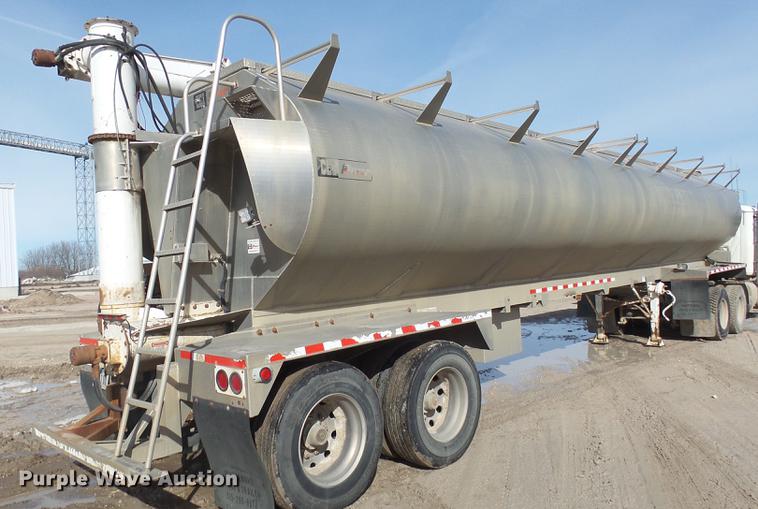 image for item DX9056 2006 CEI Pacer AT35L dry bulk trailer