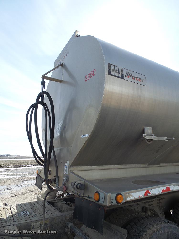 image for item DX9056 2006 CEI Pacer AT35L dry bulk trailer