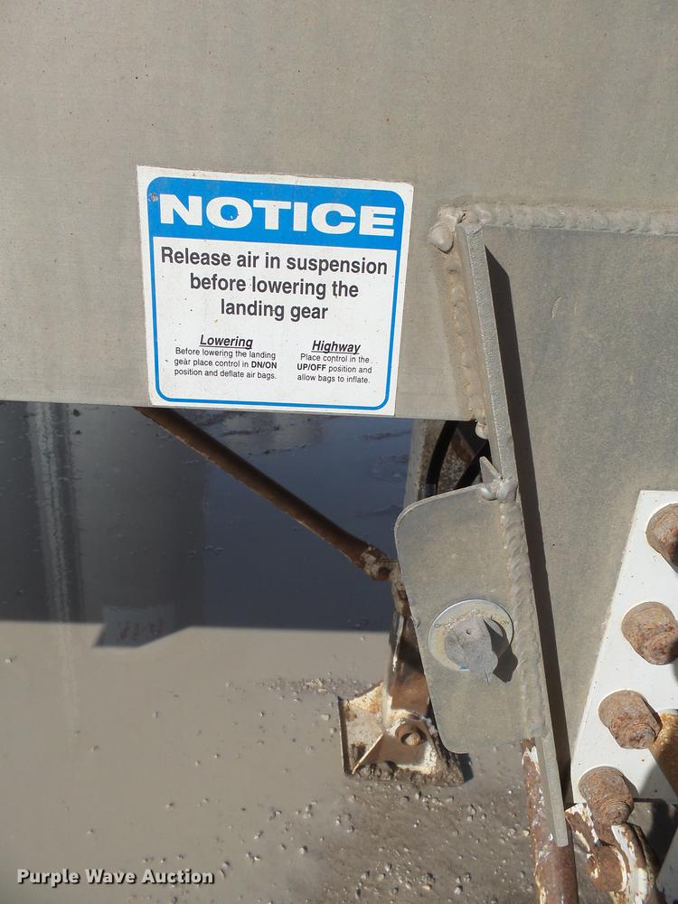 image for item DX9056 2006 CEI Pacer AT35L dry bulk trailer