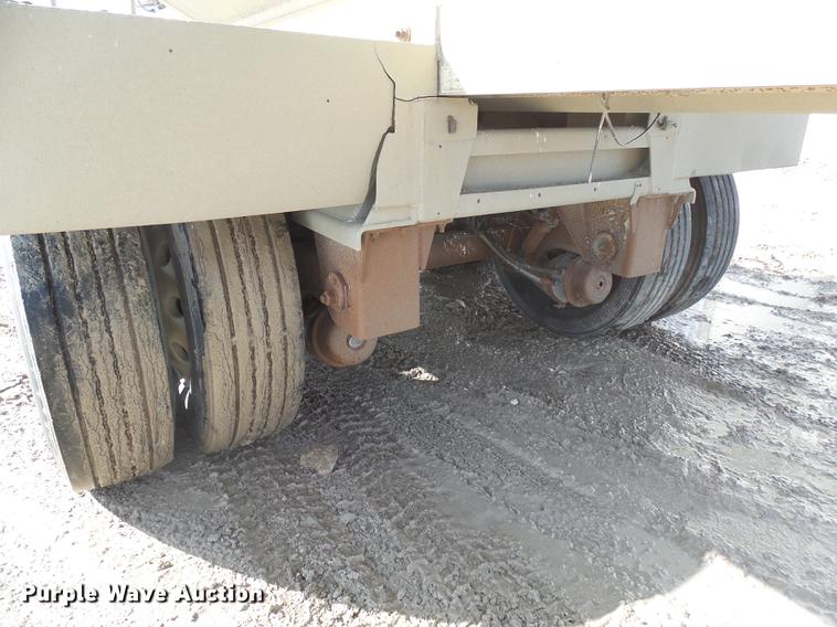 image for item DX9056 2006 CEI Pacer AT35L dry bulk trailer