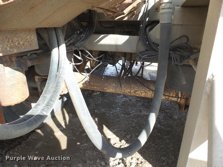 image for item DX9056 2006 CEI Pacer AT35L dry bulk trailer