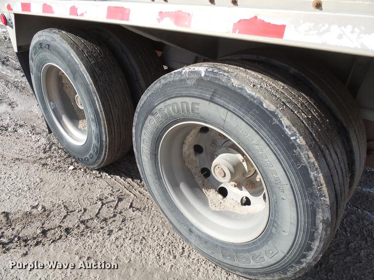 image for item DX9056 2006 CEI Pacer AT35L dry bulk trailer