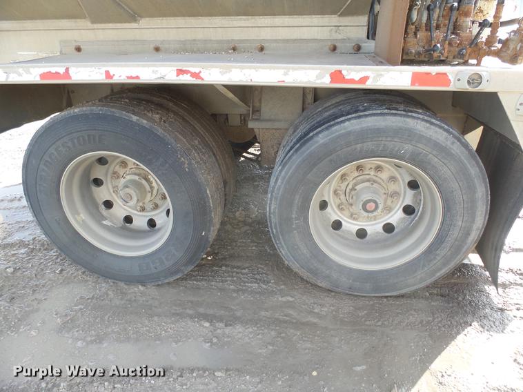 image for item DX9056 2006 CEI Pacer AT35L dry bulk trailer