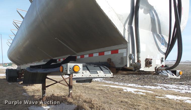 image for item DX9057 2001 CEI Pacer AT35L dry bulk trailer