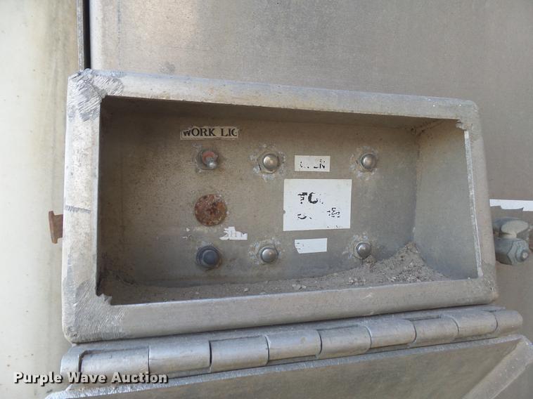 image for item DX9057 2001 CEI Pacer AT35L dry bulk trailer