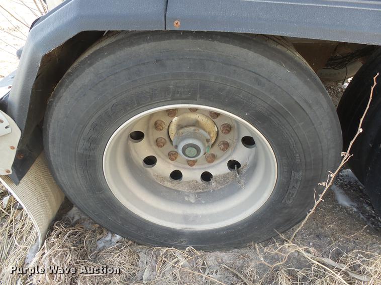 image for item DX9057 2001 CEI Pacer AT35L dry bulk trailer