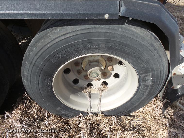 image for item DX9057 2001 CEI Pacer AT35L dry bulk trailer