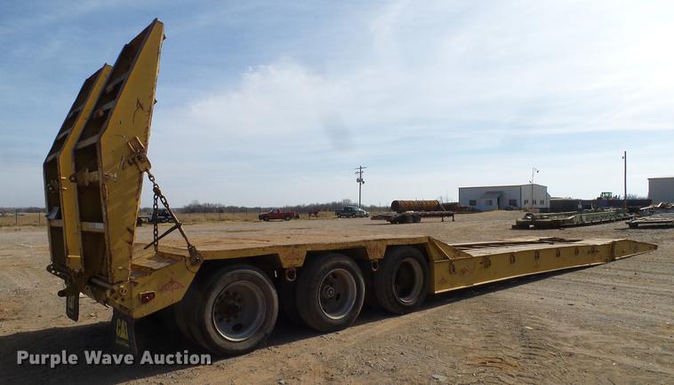 image for item EE9647 1990 Phelan/Talbert WTT-50H-FN-T1 lowboy equipment trailer