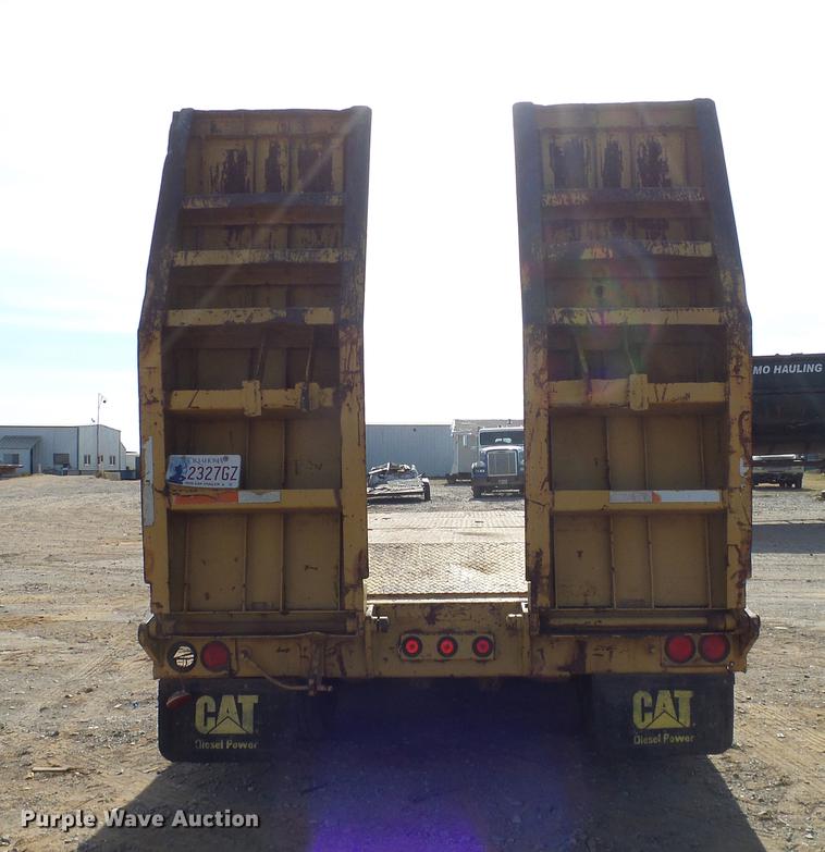 image for item EE9647 1990 Phelan/Talbert WTT-50H-FN-T1 lowboy equipment trailer