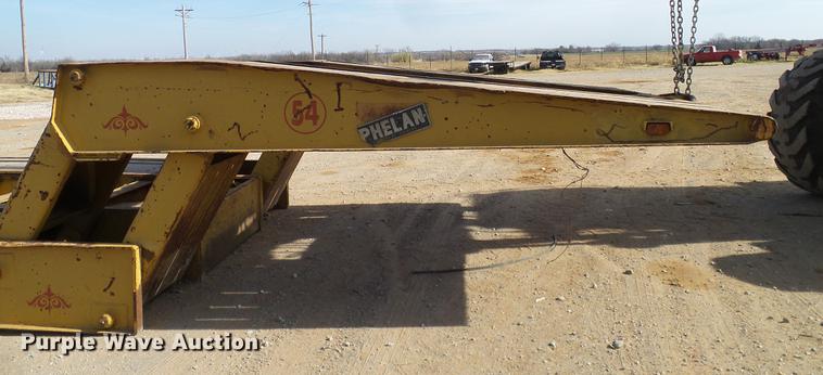 image for item EE9647 1990 Phelan/Talbert WTT-50H-FN-T1 lowboy equipment trailer