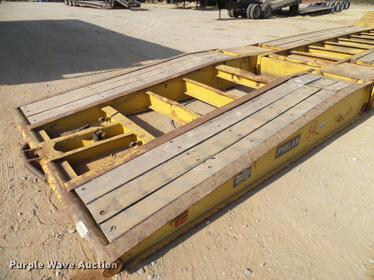 image for item EE9647 1990 Phelan/Talbert WTT-50H-FN-T1 lowboy equipment trailer