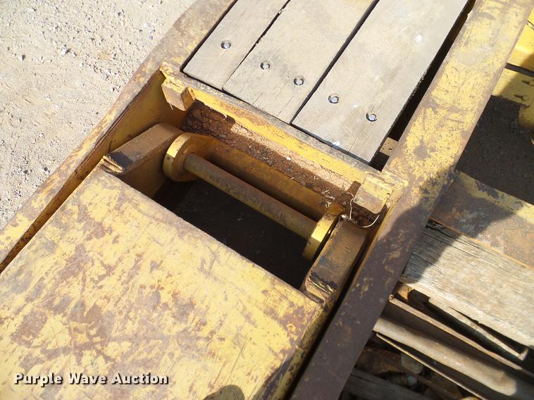 image for item EE9647 1990 Phelan/Talbert WTT-50H-FN-T1 lowboy equipment trailer