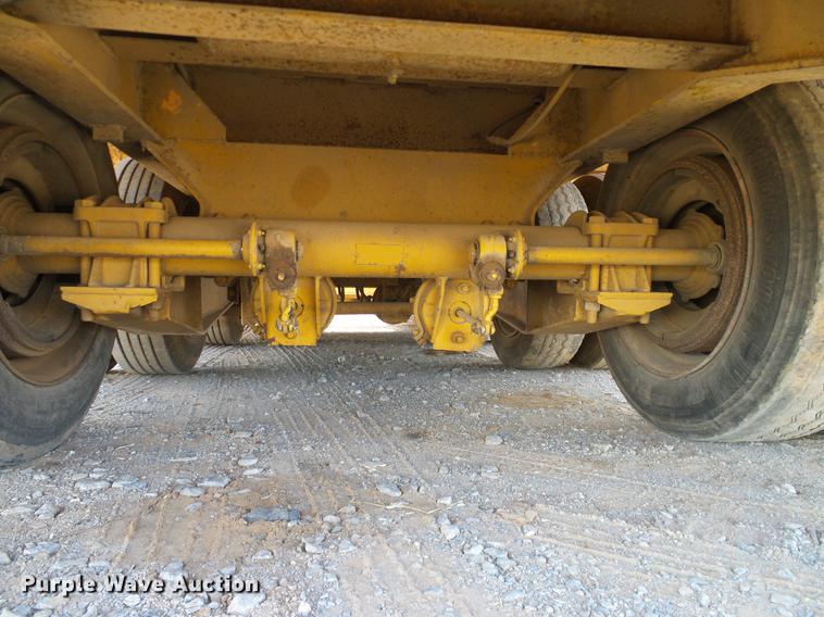 image for item EE9647 1990 Phelan/Talbert WTT-50H-FN-T1 lowboy equipment trailer