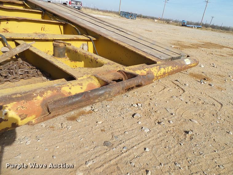image for item EE9647 1990 Phelan/Talbert WTT-50H-FN-T1 lowboy equipment trailer
