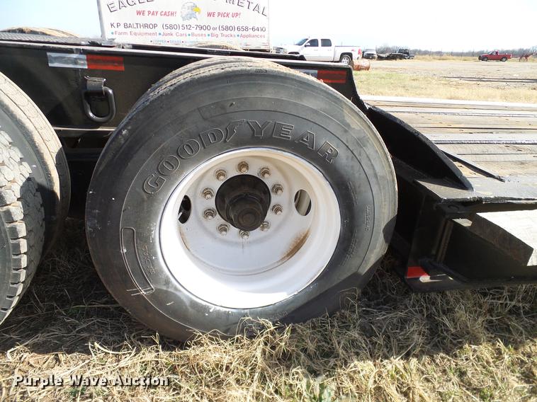 image for item EE9648 1969 Hyster lowboy equipment trailer