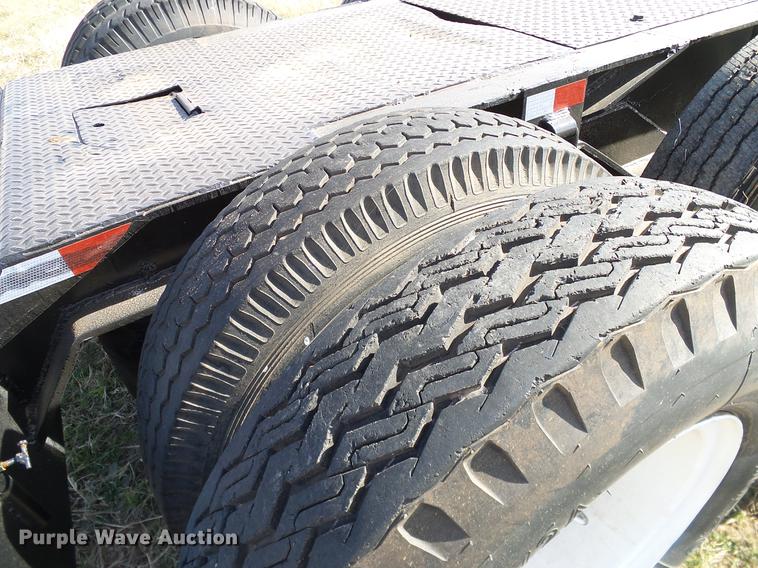 image for item EE9648 1969 Hyster lowboy equipment trailer