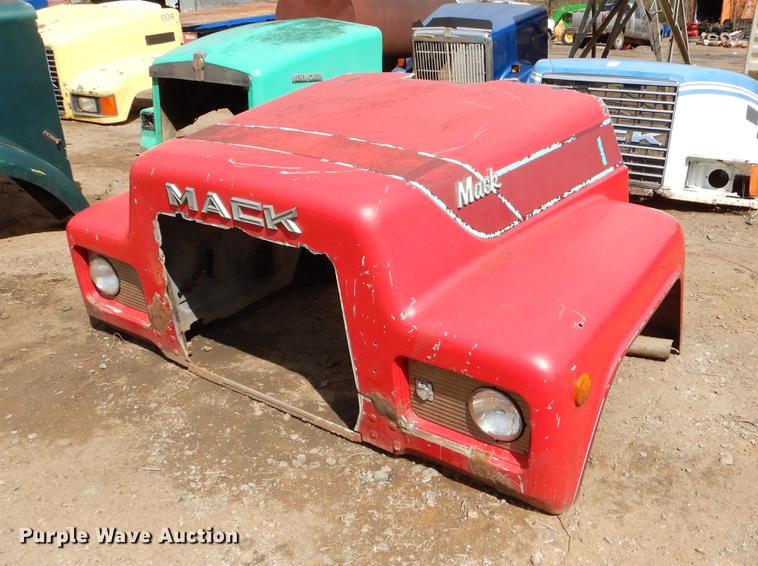 image for item EJ9843 (8) truck hoods