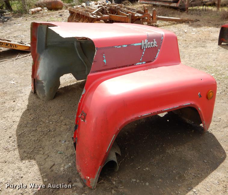 image for item EJ9843 (8) truck hoods