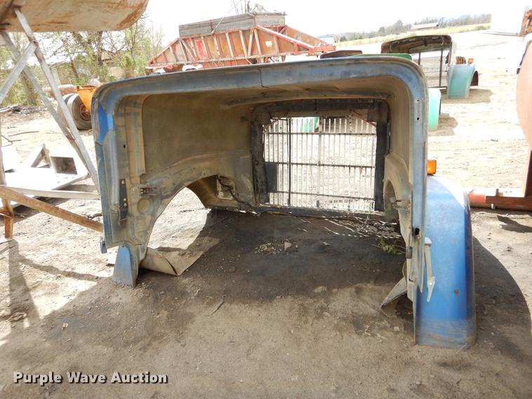 image for item EJ9843 (8) truck hoods