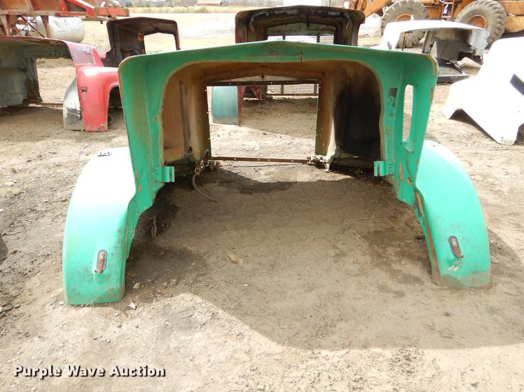 image for item EJ9843 (8) truck hoods